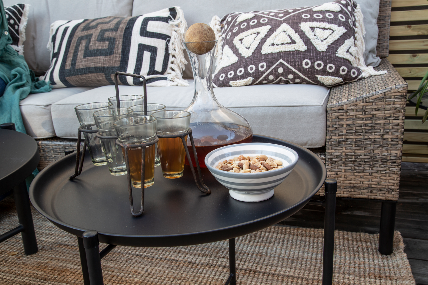 Sivupöytä Cello metalli 50cm musta