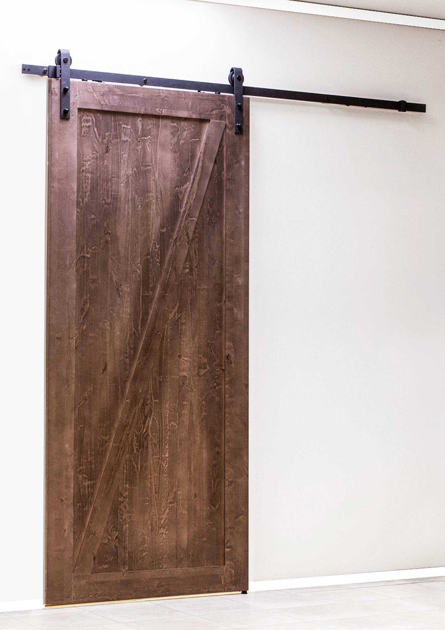 Liukuoven helasarja Helaform RETRÖ 2,4 m kiskolla ja ovihidastimilla