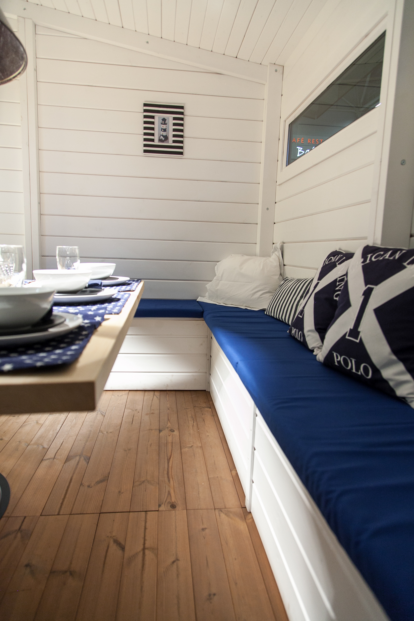 Kesäkeittiö Arctic BBQ 11,5 m² sis.Grillin,savukuvun & penkit