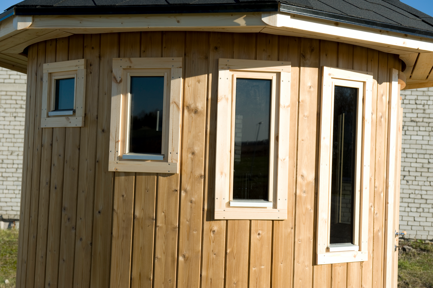 Tynnyrisauna Oskar pyöreä 2,2m x 2,5m valmiiksi koottu