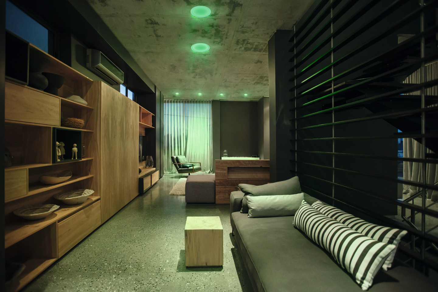 Led-kohdevalaisin LEDVANCE SMART+ WiFi Spot 170mm RGBTW 1000lm 110D