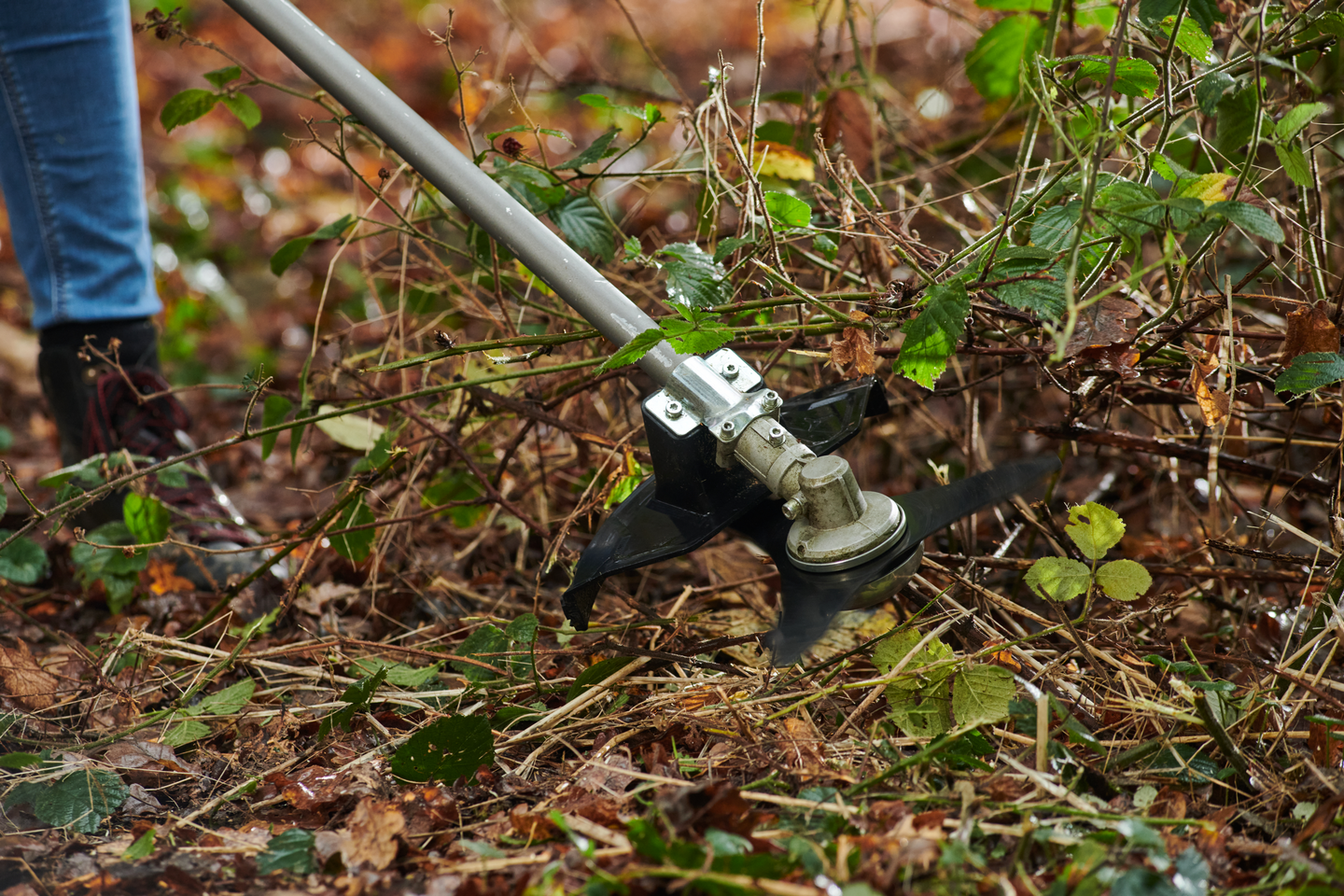 Ruohoraivaussaha Ryobi RY18BCX26A-0 18V ONE+ HP runko