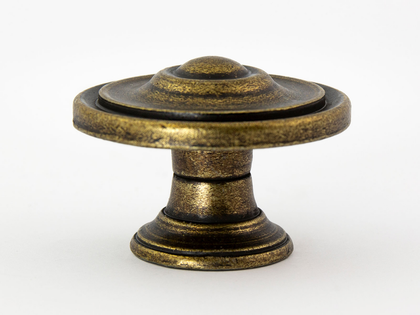 Antiikkinuppi Cello 651/35 patinoitu 2kpl