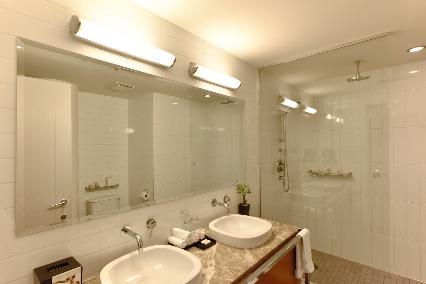 Led-valoputki OSRAM SubstiTUBE T8 EM 600mm 720lm 3000K G13