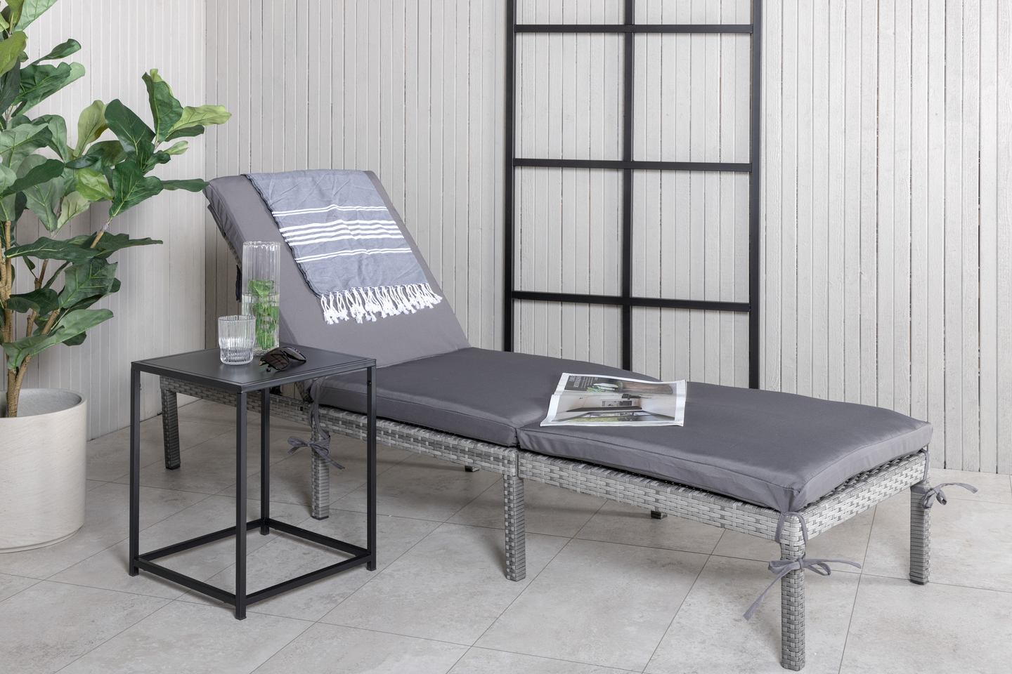 SOLBÄDD CELLO BAO GRÅ KORG O GRÅDYNA