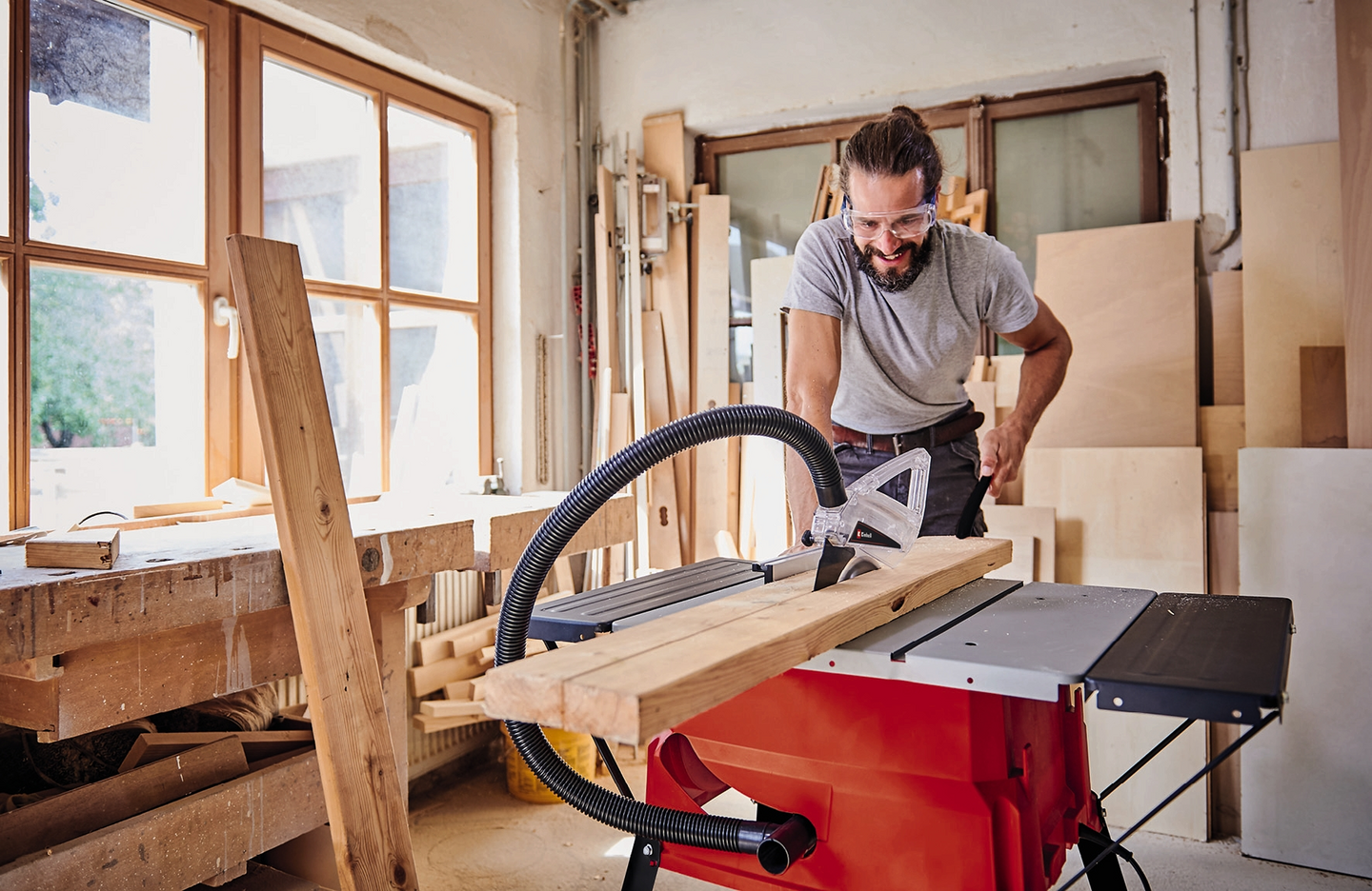 Pöytäsaha Einhell TC-TS 2025/2 U