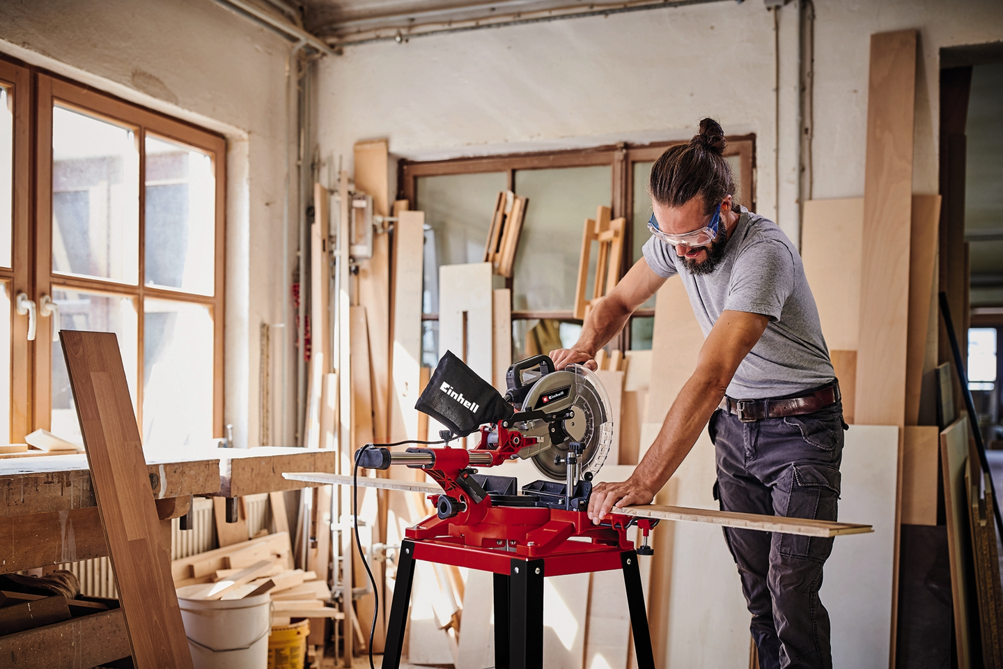 Liukujiirisaha Einhell TC-SM 2531/2 U