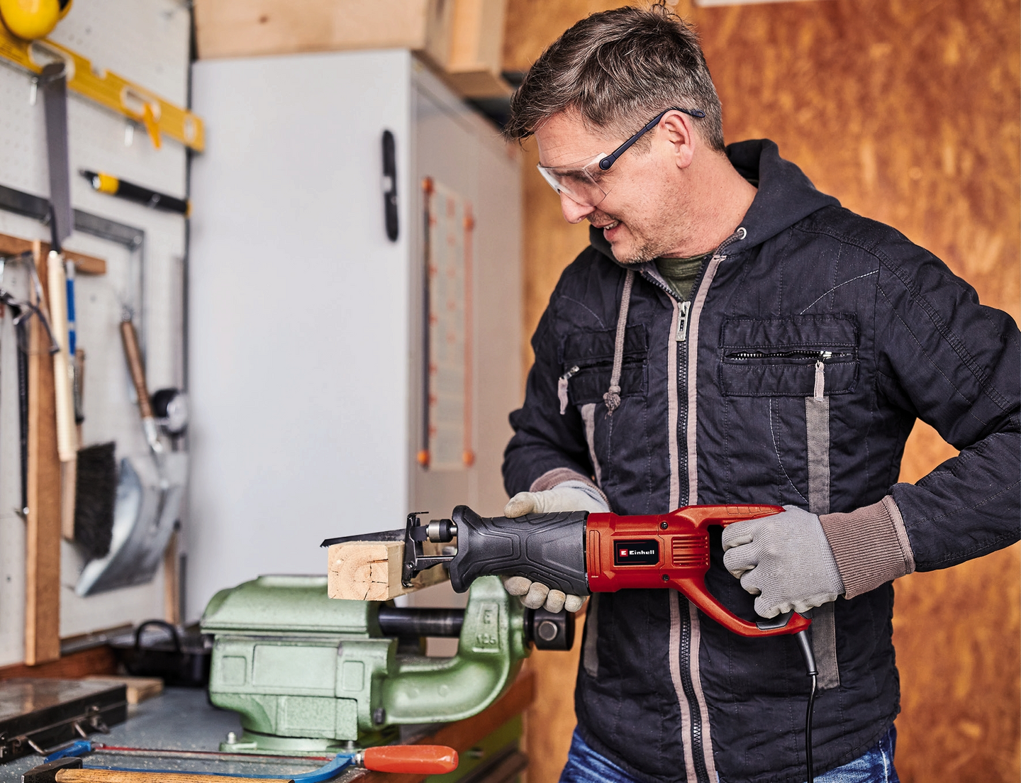 Puukkosaha Einhell TC-AP 690 E