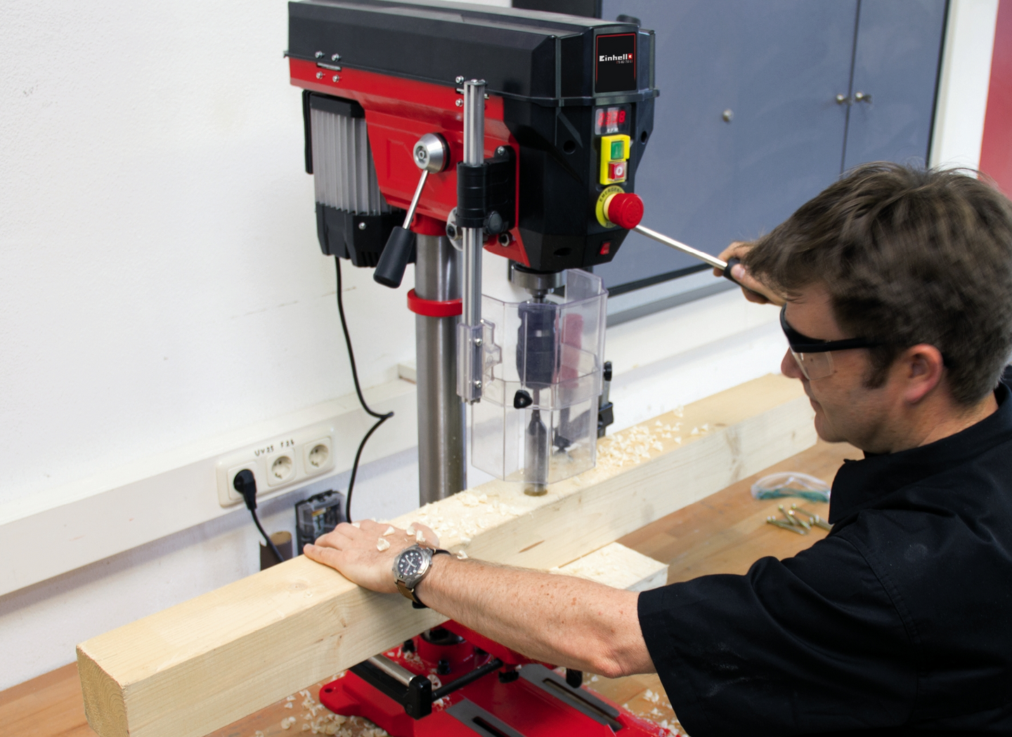 Pylväsporakone Einhell TE-BD 750 E