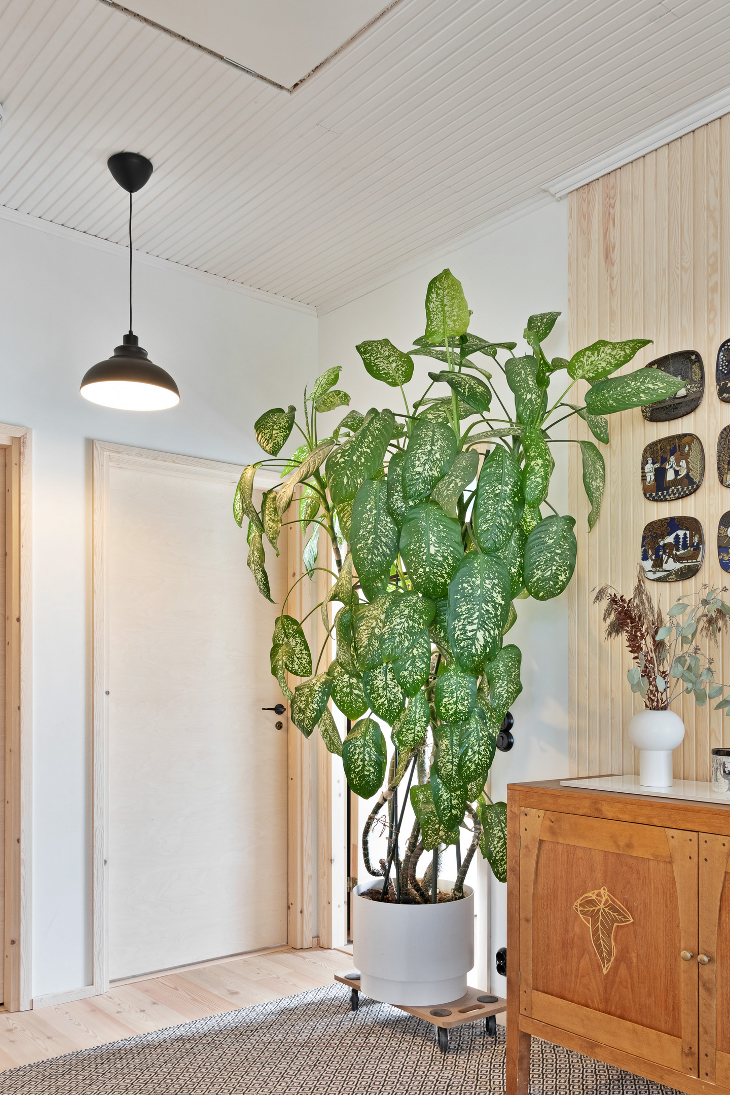 Riippuvalaisin Sessak Corbin metalli 29cm musta