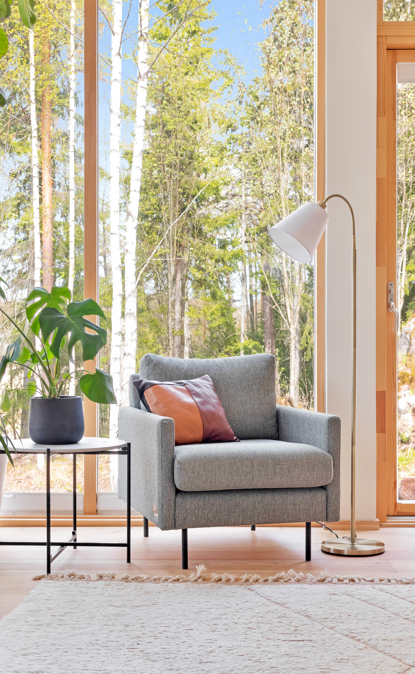 Lattiavalaisin Sessak Cleo antiikkimessinki luonnonvalkoinen