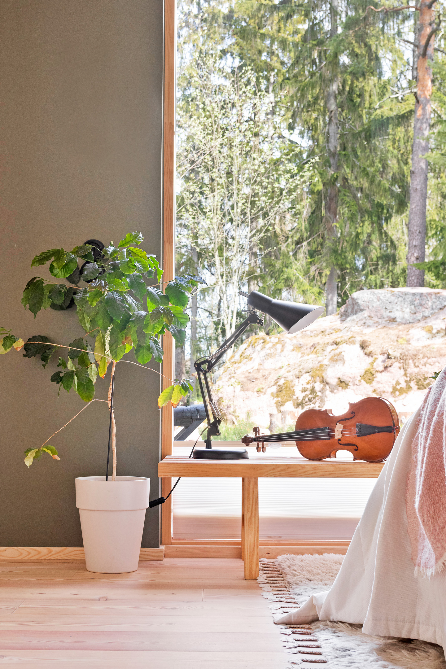 Pöytävalaisin Sessak Davina musta