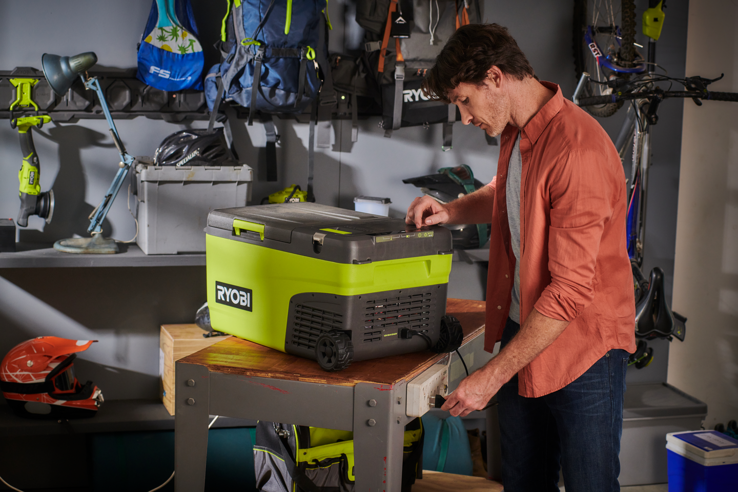 Kylmälaukku Ryobi RY18CB23A-0 ONE+ 18V tai 230V runko