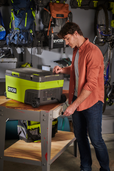 Kylmälaukku Ryobi RY18CB23A-0 ONE+ 18V tai 230V runko