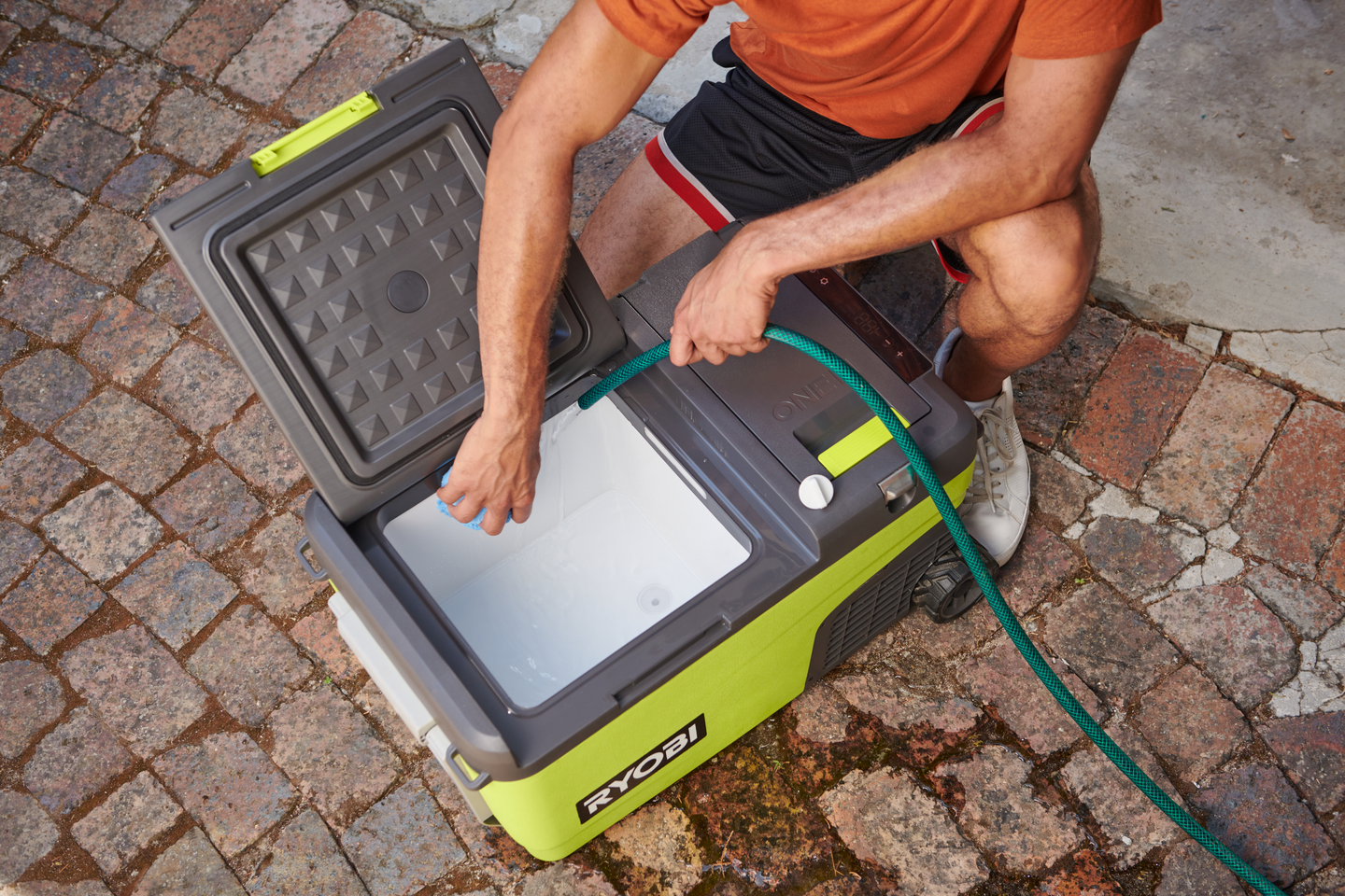 Kylmälaukku Ryobi RY18CB23A-0 ONE+ 18V tai 230V runko