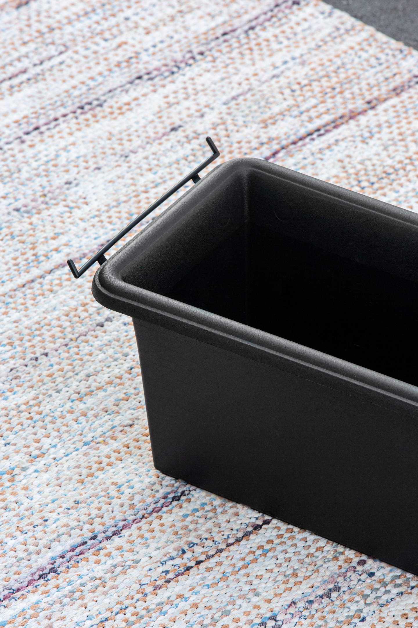 Parvekelaatikko Orthex 80cm musta