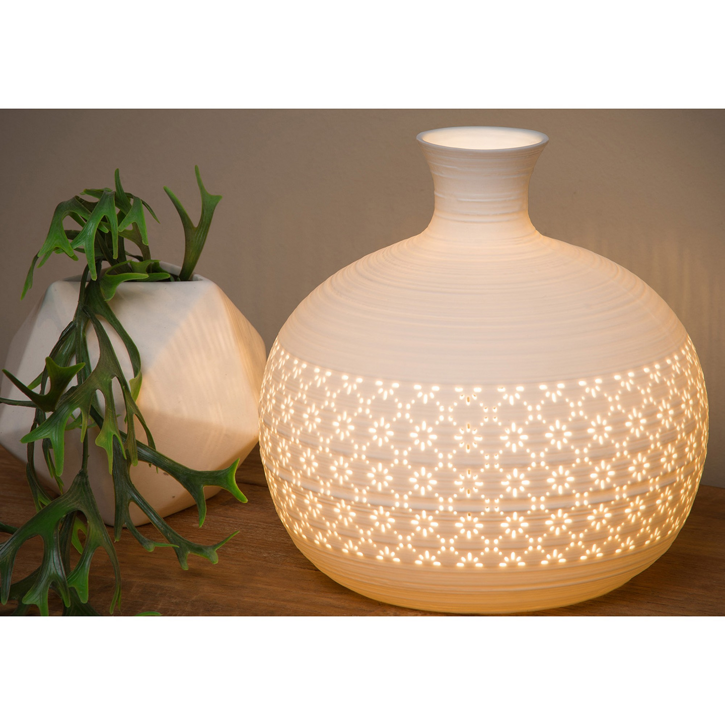 Pöytävalaisin Lucide Tiesse pieni 196mm E14 maks.40W valkoinen