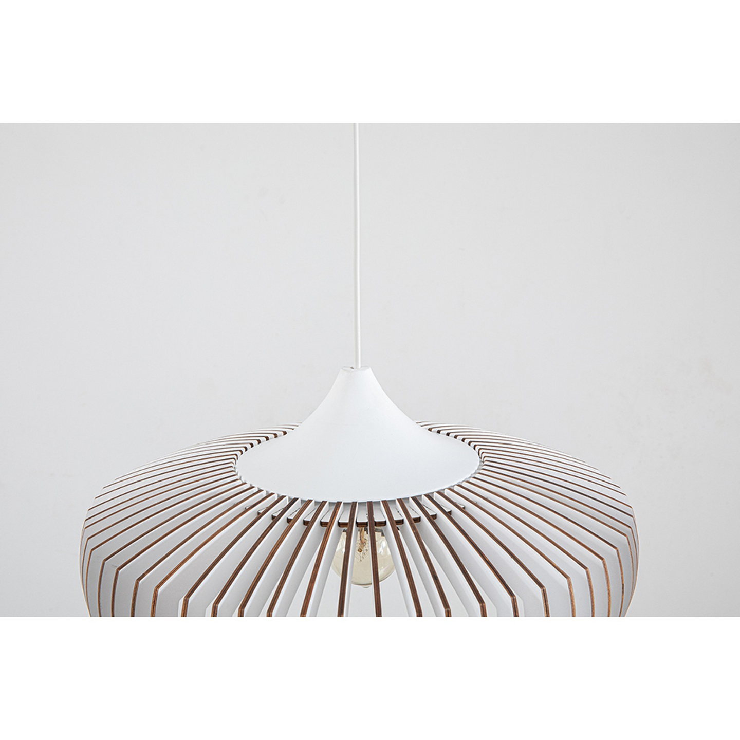 Riippuvalaisin FocusLight Rio 430mm E27 max. 40W valkoinen