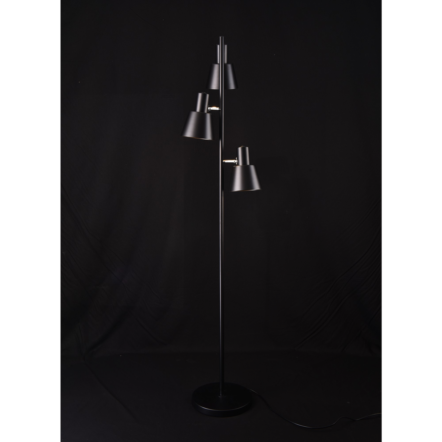 Lattiavalaisin Focuslight Jody 145cm 3xE27 18W musta