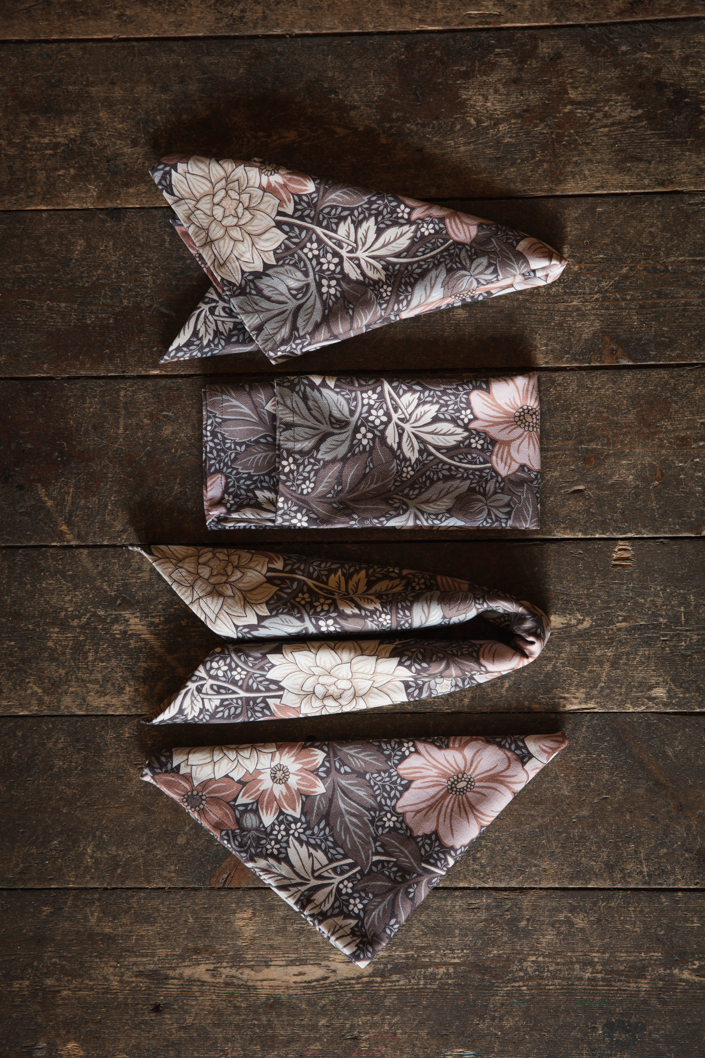 Dahlia Garden -lautasliina 40x40cm ruskea 4kpl