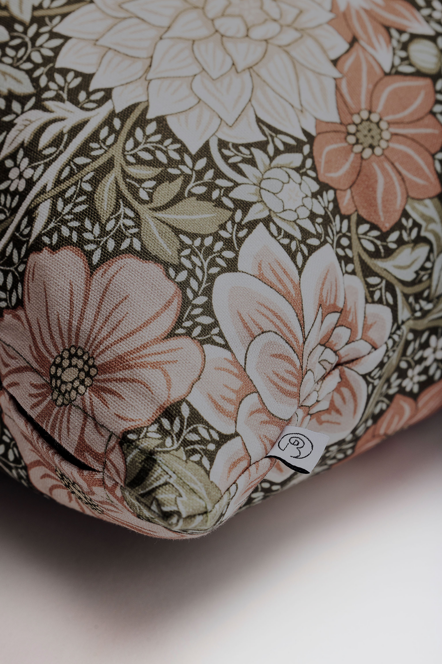 Dahlia Garden -tyynynpäällinen 50x50cm vihreä