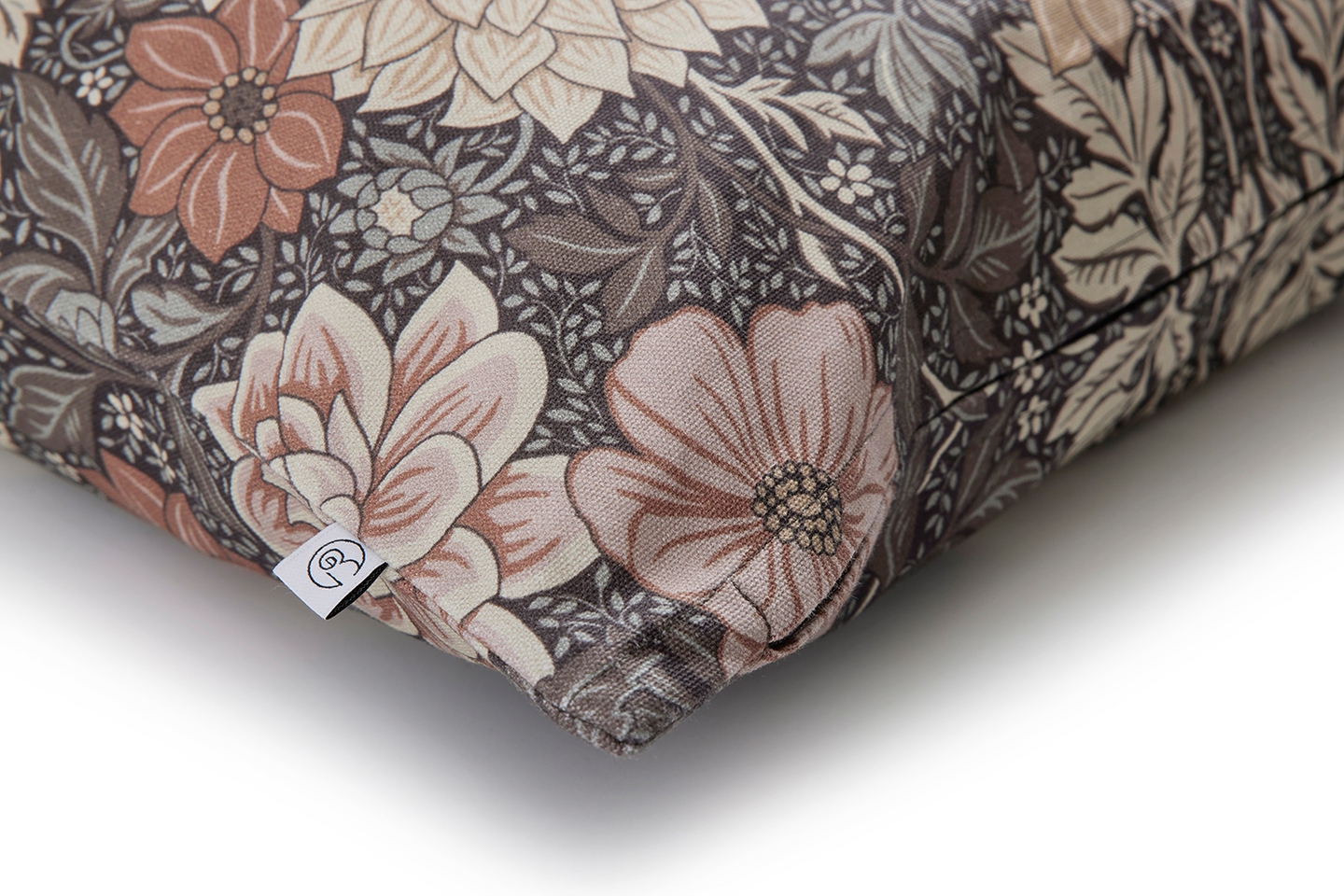 Dahlia Garden-tyynynpäällinen 50x50cm ruskea