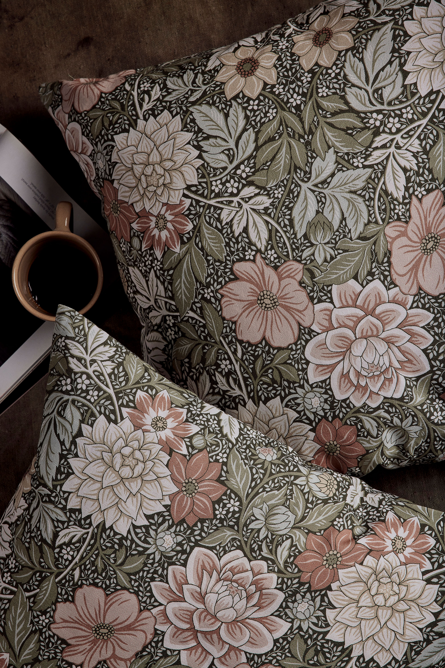 Dahlia Garden -tyynynpäällinen 50x50cm vihreä