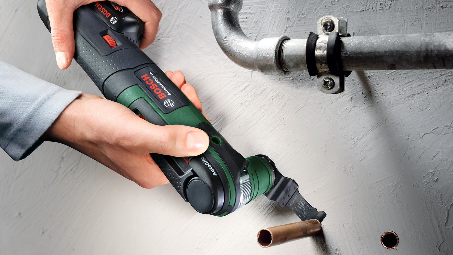 Akkumonitoimityökalu Bosch AdvancedMulti 18V 1x2,5Ah laukku