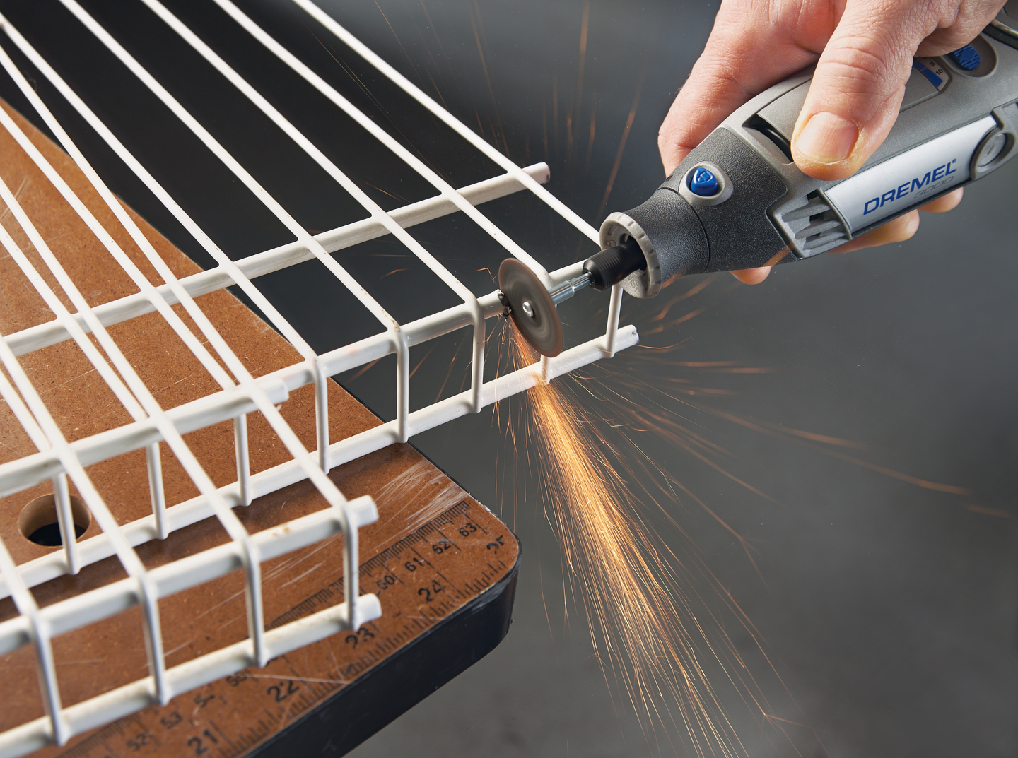 Monitoimityökalu Dremel 3000-3/45 laukku