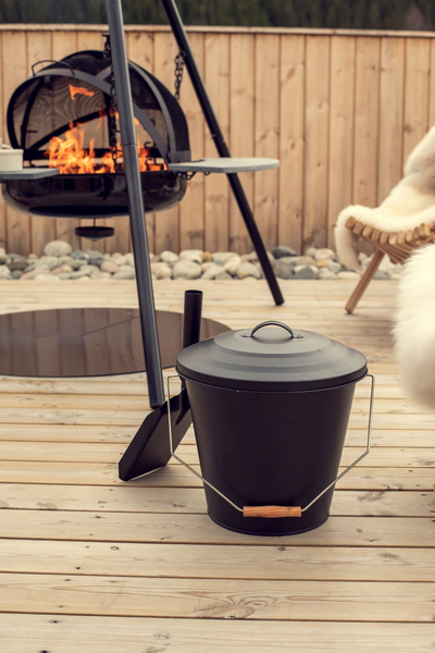 Tuhkaämpäri Espegard 15l lapiolla musta