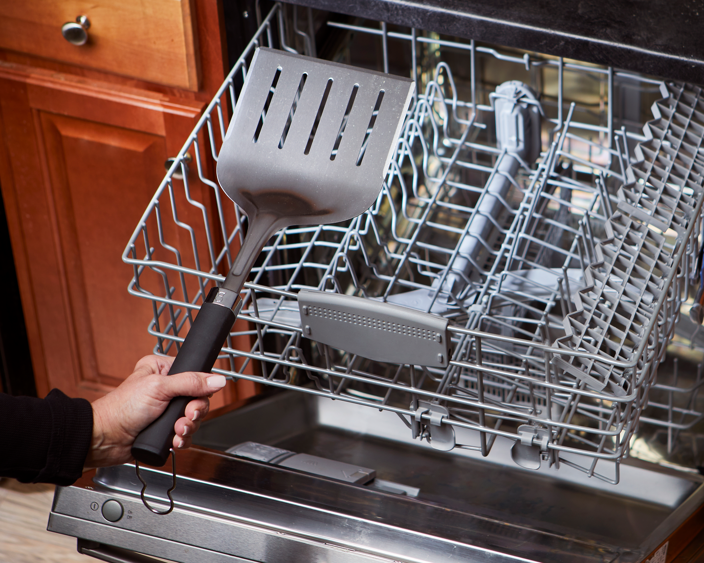 Grillilasta Weber Precision leveä