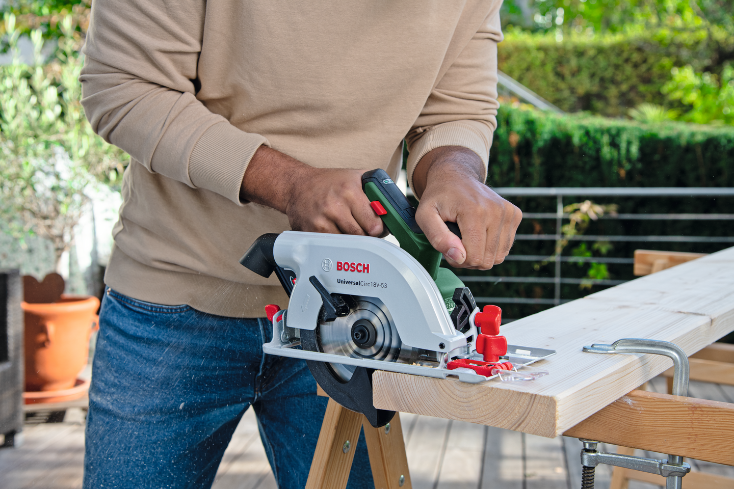 Akkupyörösaha Bosch UniversalCirc 18V-53 Solo