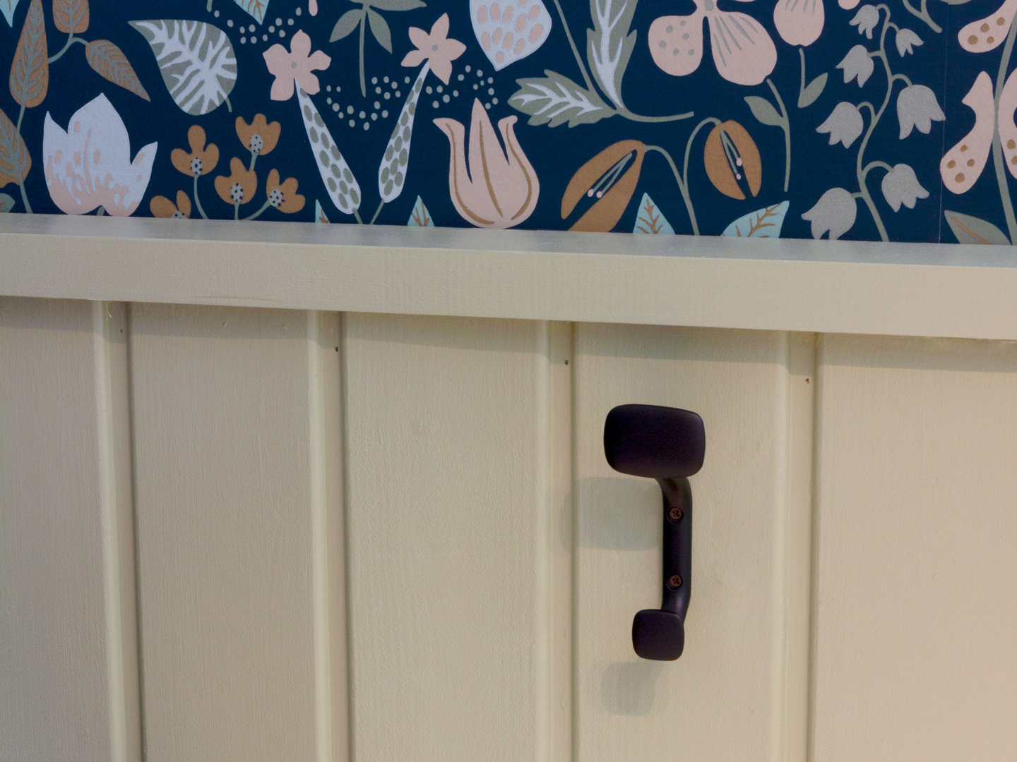 Vaatekoukku Pisla Nature 2M Zn/musta