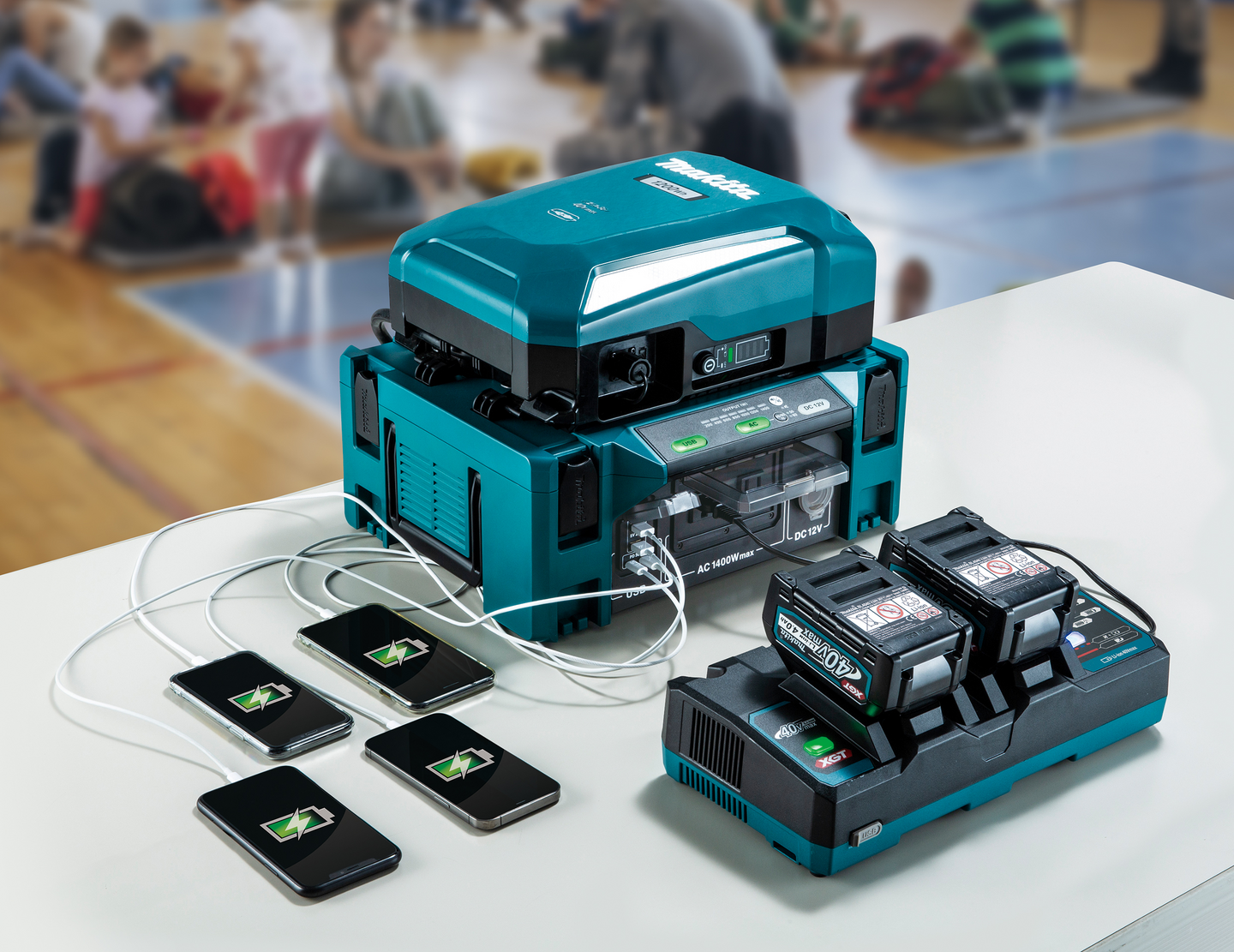 Invertteri Makita BAC01 DC/AC 1400W