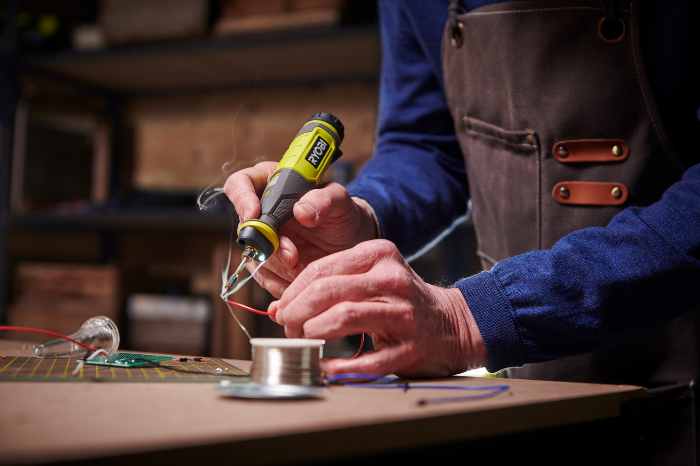 Juotoskolvi Ryobi RSI4-120G 4V USB Lithium 1x2,0Ah