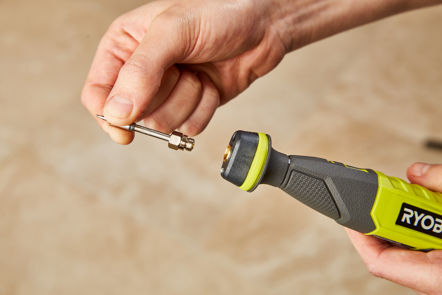 Juotoskolvi Ryobi RSI4-120G 4V USB Lithium 1x2,0Ah