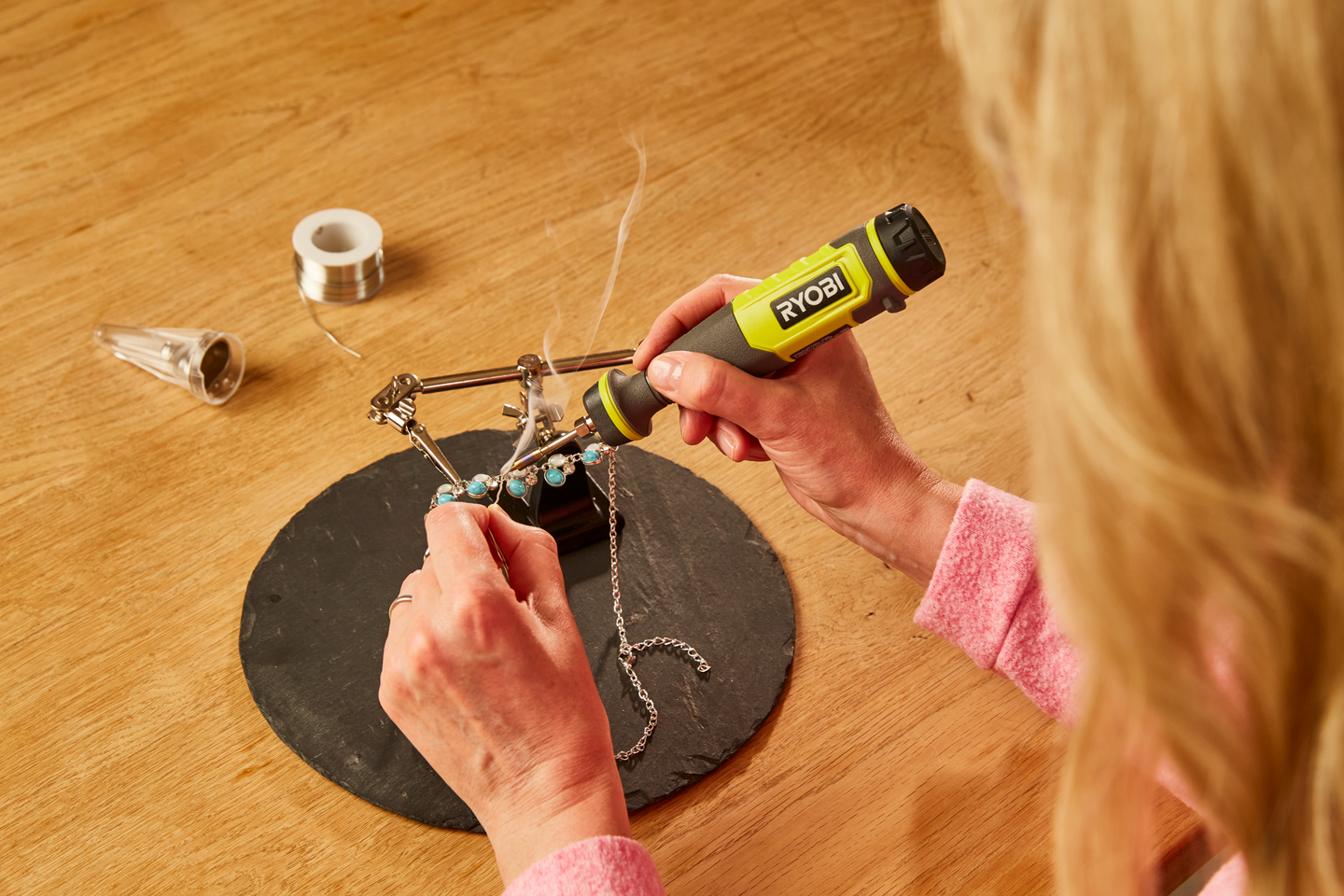 Juotoskolvi Ryobi RSI4-120G 4V USB Lithium 1x2,0Ah