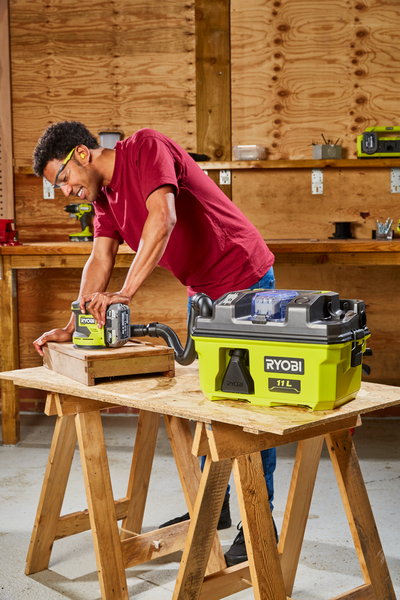 Akkumärkä-kuivaimuri Ryobi RV1811-0 18V ONE+ ei akkua mukana