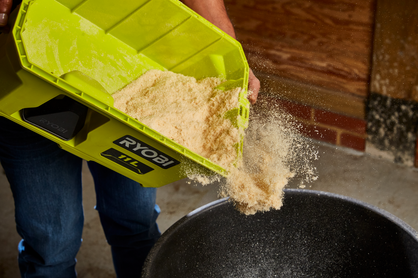 Akkumärkä-kuivaimuri Ryobi RV1811-0 18V ONE+ ei akkua mukana