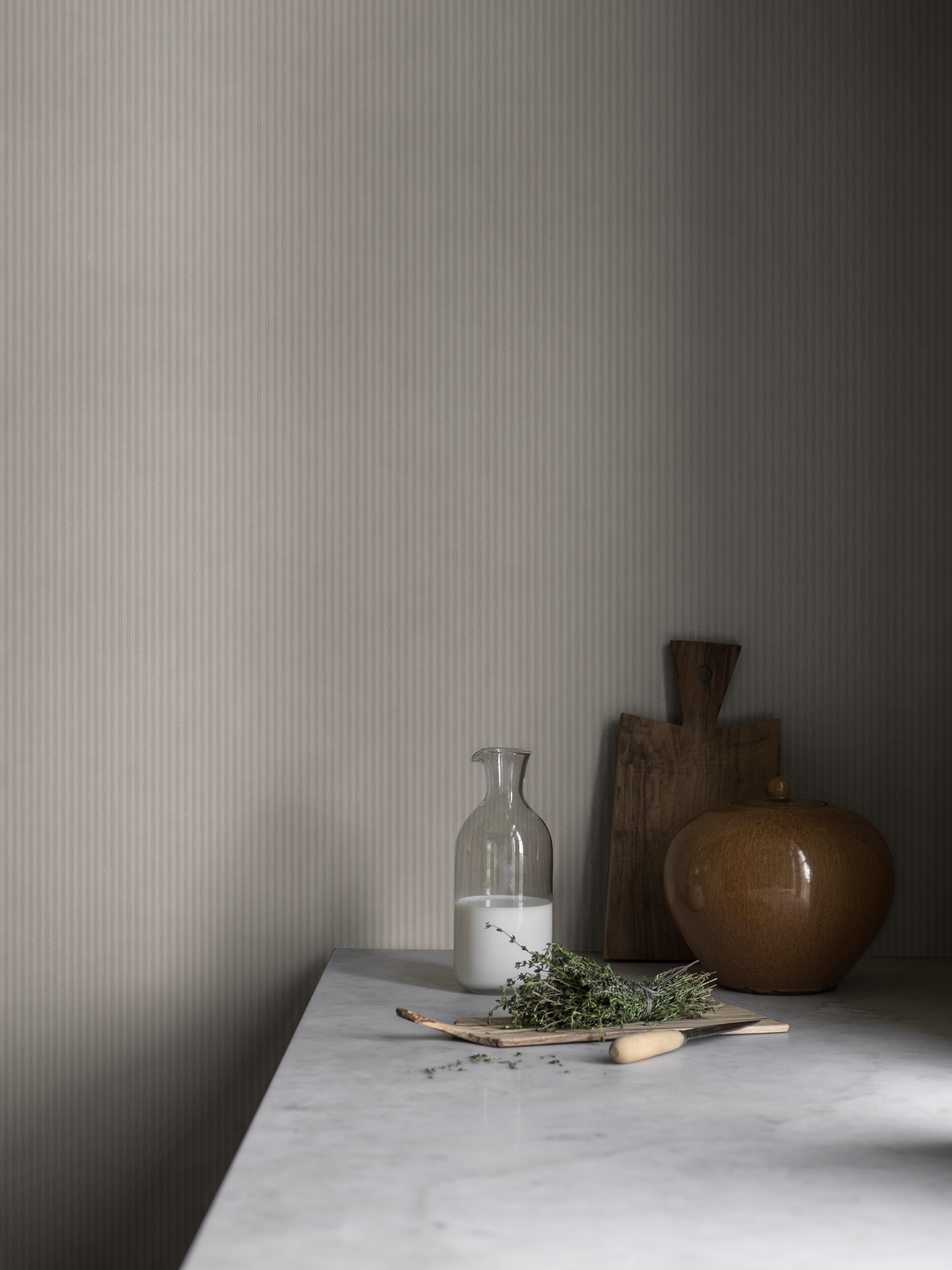 Kuitutapetti Boråstapeter Linen Polka Stripe 7861 Grey Beige 10,05m