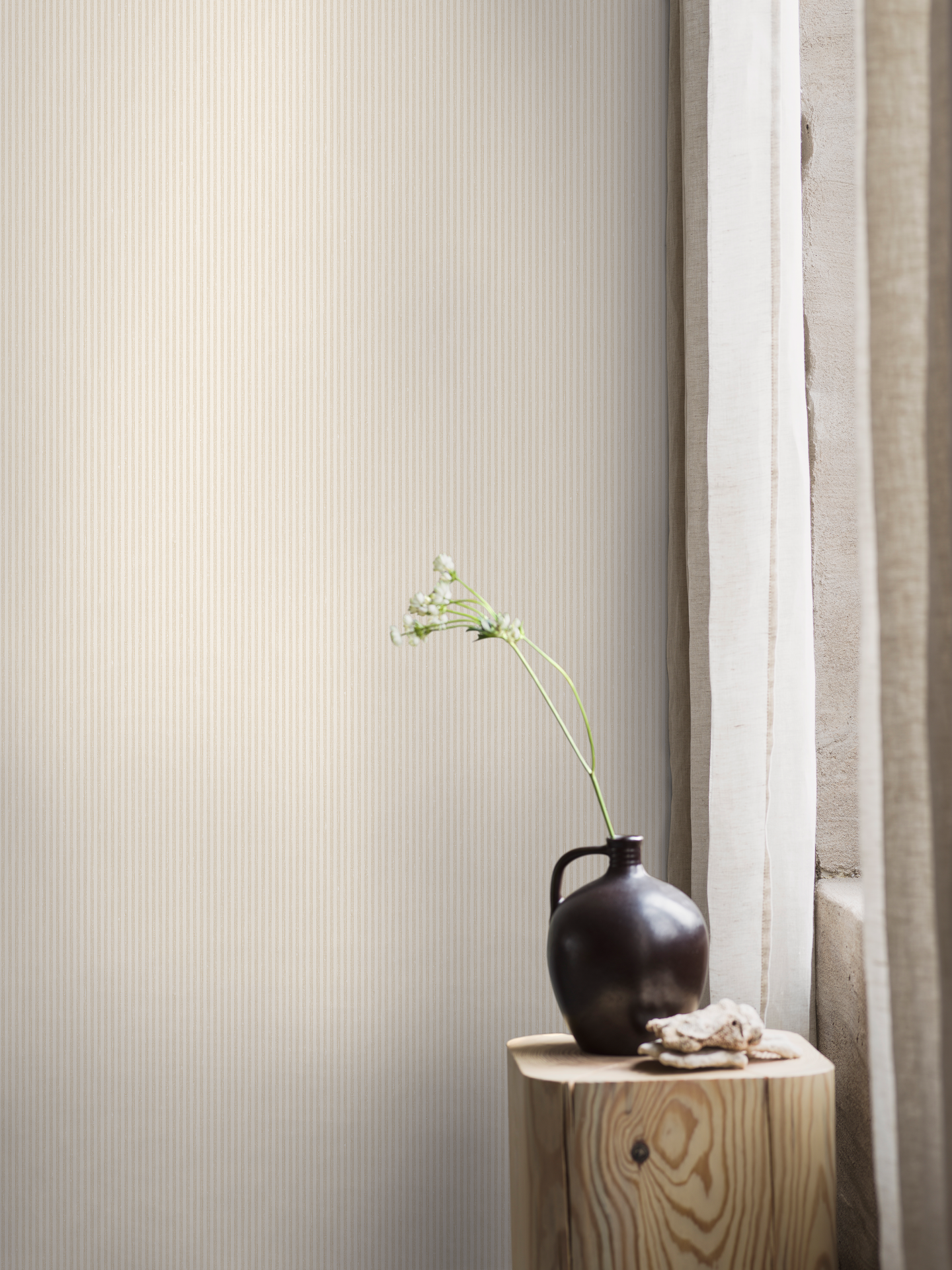 Kuitutapetti Boråstapeter Linen Polka Stripe 7862 Golden Beige 10,05m