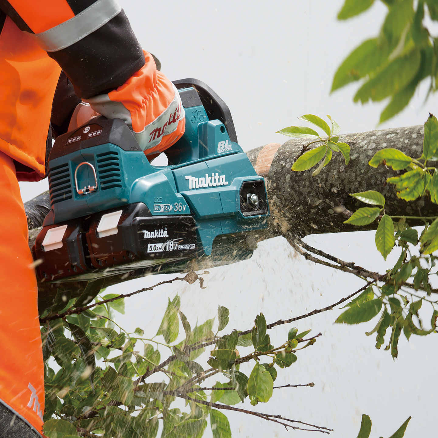 Akkuketjusaha Makita DUC306Z 18V runko