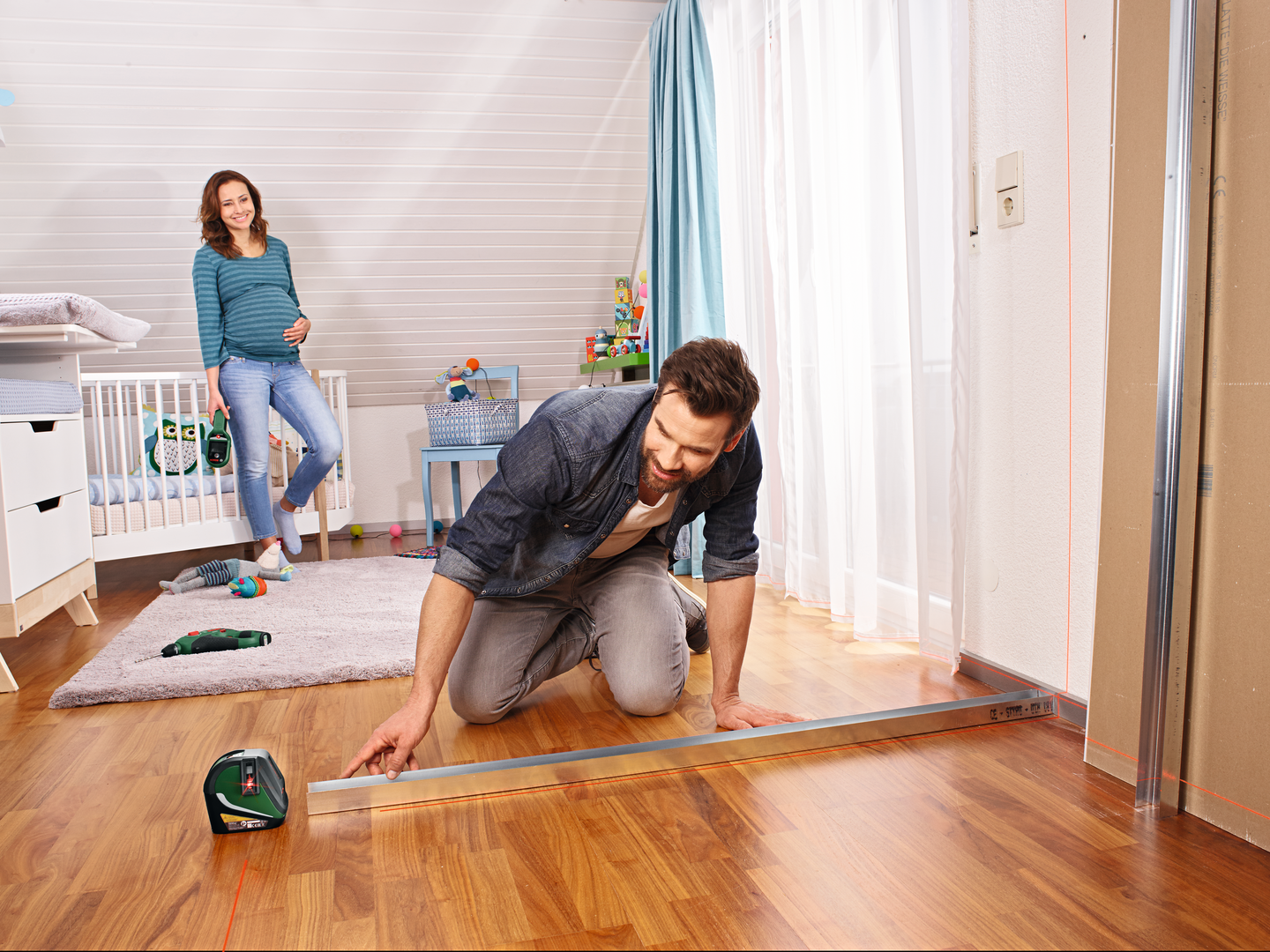 Ristilinjalaser Bosch UniversalLevel 3