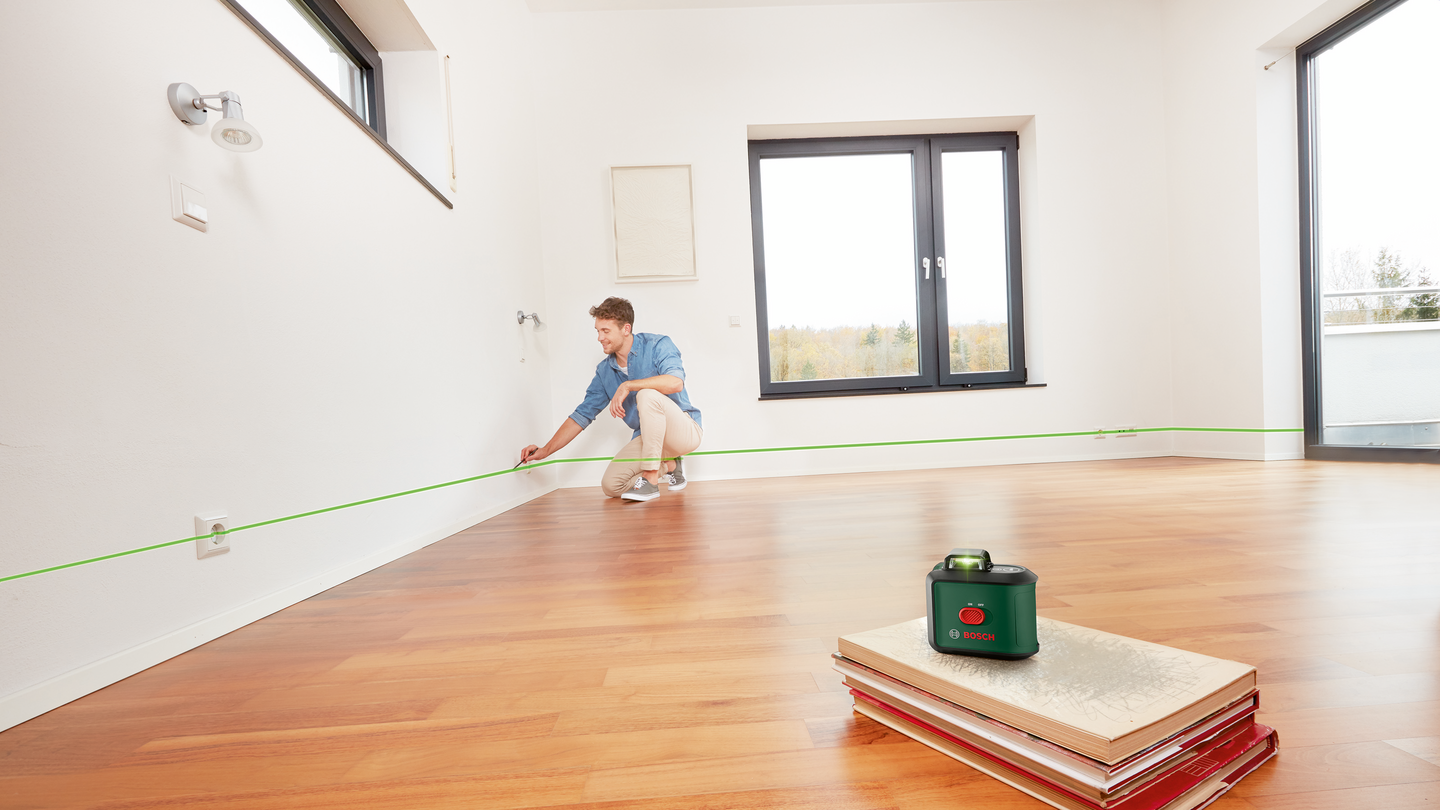 Ristilinjalaser Bosch UniversalLevel 360
