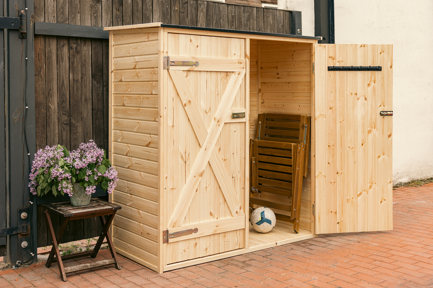 Työkaluvaja hyllyillä ruskea, 144x74x164 cm