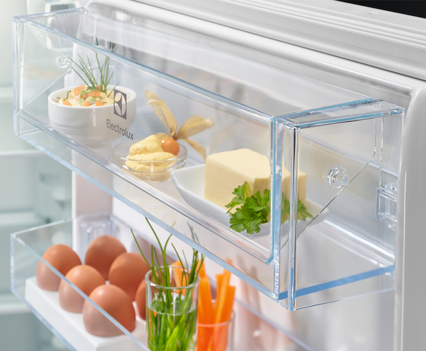 Jääkaappi-pakastin Electrolux ENT6NE18S integroitava