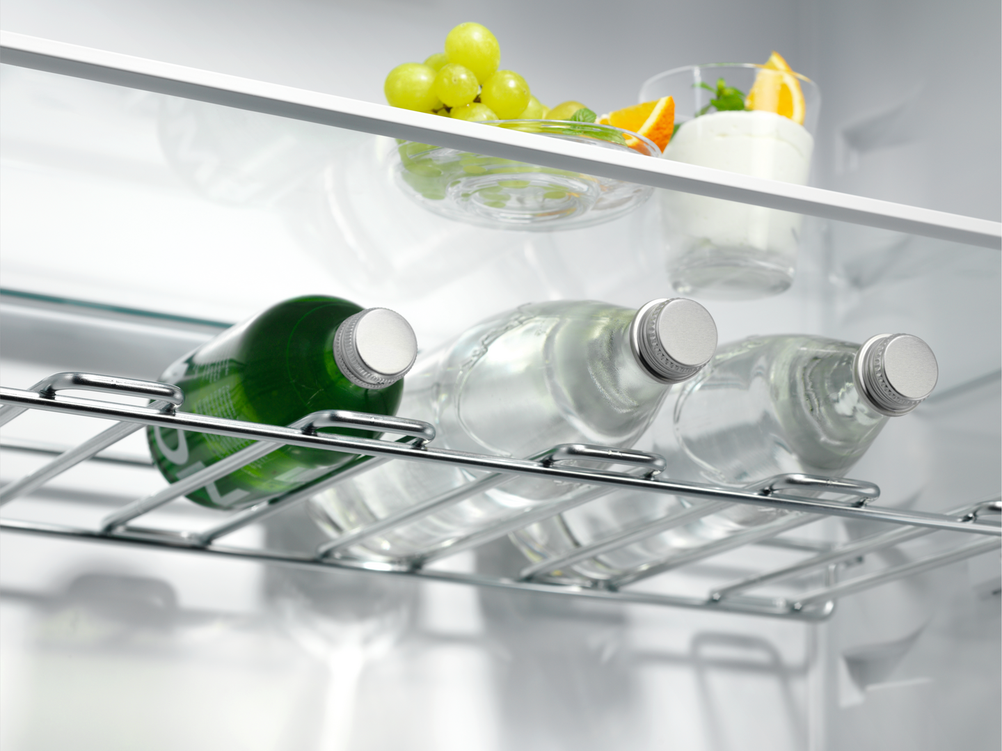 Jääkaappi-pakastin Electrolux ENG7TE18S integroitava