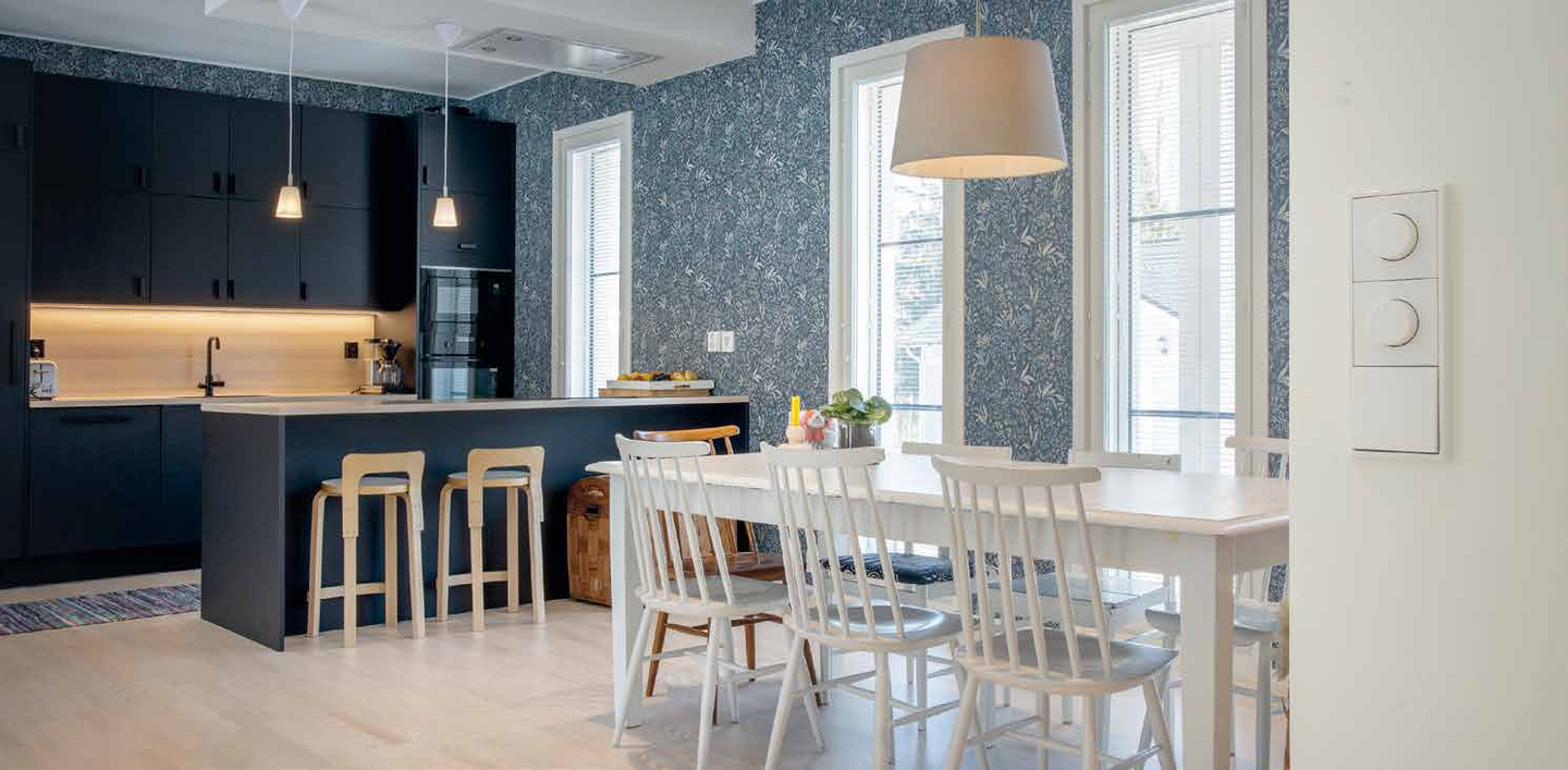 Yleisvalaisin Ensto Lumo IP44 23W 830/840 PC BL