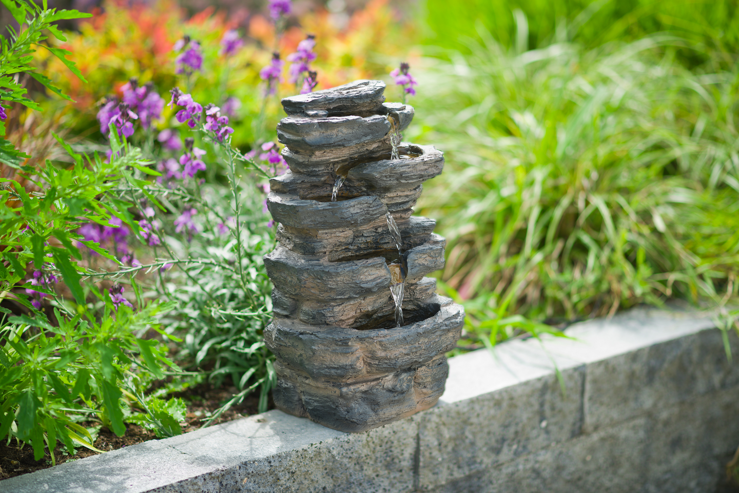 Putoussuihkukaivo Miras Ubbink