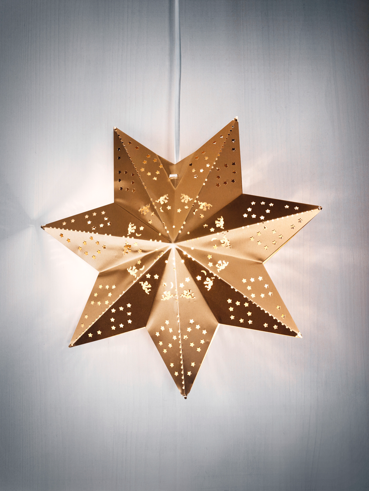 Metallitähti Airam Leena led-sarjalla valaistu messinki 30cm